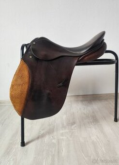 Drezúrne sedlo Stübben Tristan