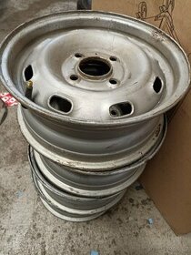 Sada plechových disků 13" Peugeot 309.