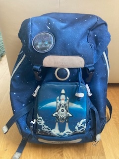 Batoh Beckmann s Raketou, pláštěnkou, penalem