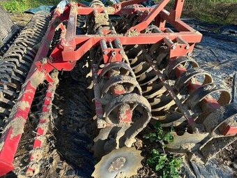 Prodám diskovy podmítač KBT o záběru 3,5m