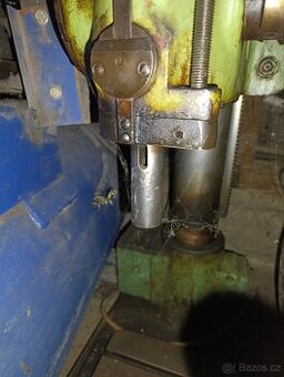 Velká stolní vrtačka