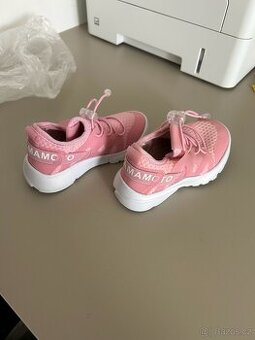 Prodam detske boty, letni, na leto, tenisky. Vel. 25.