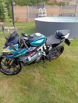 Cf moto 300 SR