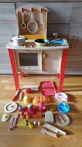 Dětská dřevěná kuchyňka vč. příslušenství