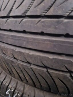 235/55R17 103W XL KUMHO