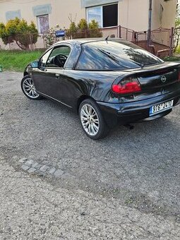 Opel tigra  145 risic nájezd