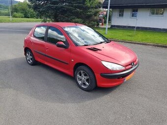 Peugeot 206 1.4hdi 50kw rok 12/2004 5ti dveří