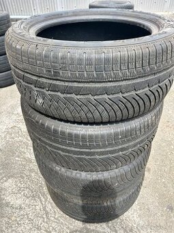 Pneu Michelin 245/50R18 XL