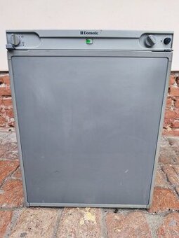 Lednička do karavanu-12v,230v,propan
