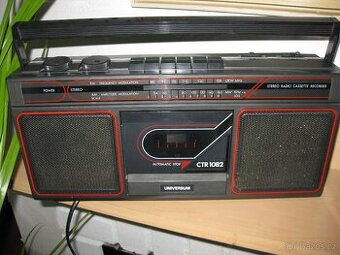 Radiomagnetofon Toshiba a Universum
