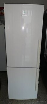 Lednice Electrolux EN3401ADW