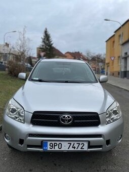 Prodám Toyota RAV4 2.2 D4D