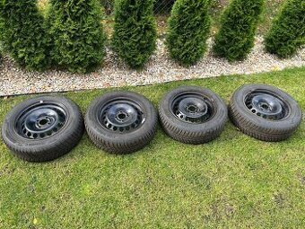 Prodám zimní komplety 185/65 R15 Barum Polaris 5 + plechové