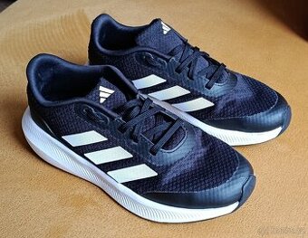 Tenisky značky ADIDAS