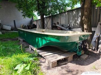 lod pramice laminatova