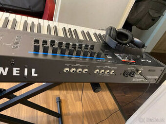 Kurzweil k2700 - 88 kláves, černá