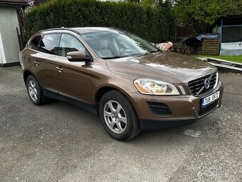 Volvo X60 2.4D D5 4WD, r.2011, rozvody, STK, pěkný stav
