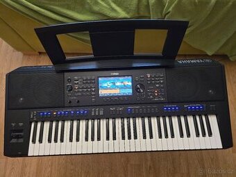 klávesy Yamaha PSR-SX700