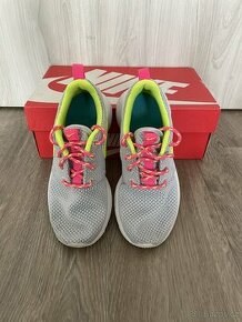 Dětské běžecké tenisky vel. 32