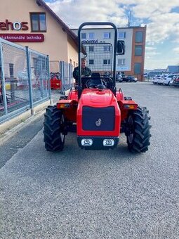 Malotraktor AGT 960 svahový speciál 50HP - otočné pracoviště