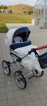 Kočárek Roan
