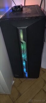 Starší herní počítač