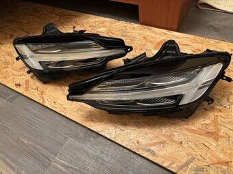 Světlomety Volvo v60