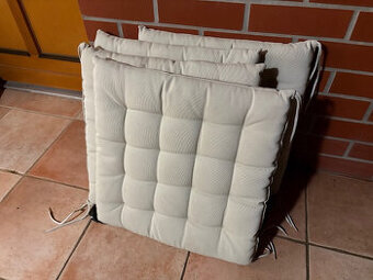 Podsedáky 4 ks (50×50 cm) – 20 Kč za kus