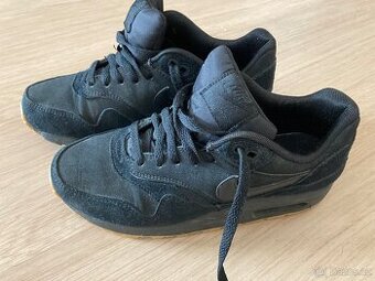 Nike Air Max vel 37.5 out of stock limited edition