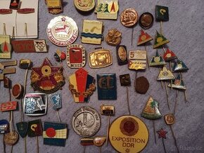 Odznaky, gombíky