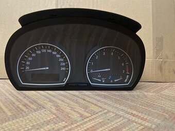 Benzinové budíky z e83 x3