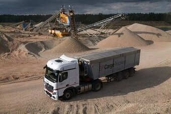 Pronájem návěsů a zajištění stabilní práce....