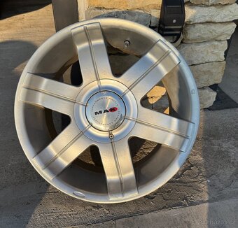 Prodám alu MAK R18” rozteč 5x127 vhodná pro Jeep