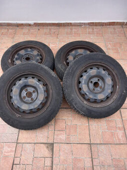 Pneu včetně disků na Hyundai i20, rok 2017