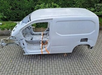 Výřez karoserie Peugeot Rifter Citroen Berlingo K9