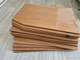 Dřevěné bytelné police 56x34 cm