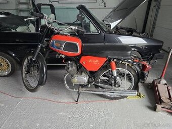 Jawa 90 Roadster - 1