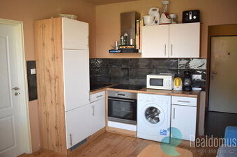 Pronájem, byt 1+1, Nerudova ul., České Budějovice, balkon, s