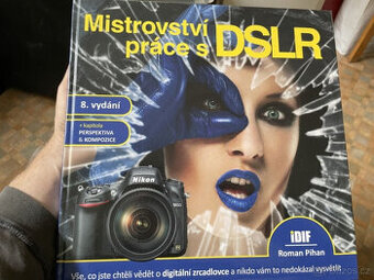 2x Objektiv, Fotoaparát-digitální zrcadlovka; Brašna, Kniha.