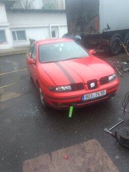 Prodám Seat Leon 1.6 MPI na opravu