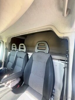 Fiat Ducato (přepážka+postel)