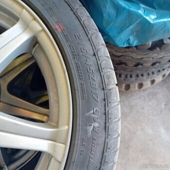 4x100 r17