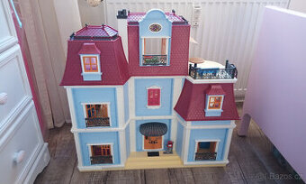 Playmobil velký třípatrový dům pro panenky 70205