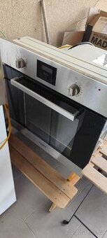 Elektrická trouba Whirlpool - nefunkční spodní ohřev.