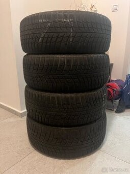 Nabízím zimní pneumatiky Bridgestone Blizzak 215/55 R17