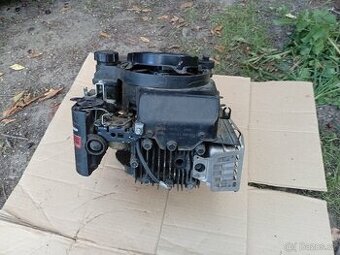 Motor Briggs & Stratton asi řady 675 na náhradní díly
