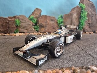 Prodám model formule F1 1:18 Mercedes Benz Mclaren MP4/15 20