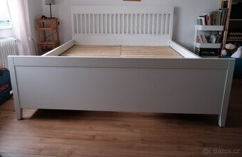 Postel IKEA IDANÄS 180x200 cm + rošt LINDBÅDEN – bílá