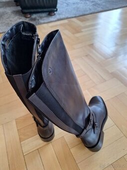 Zimní kožené dámské vysoké kozačky TAMARIS hnědé