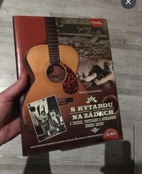 S kytarou na zádech + CD
